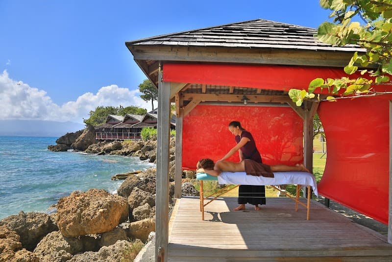 MAHOGANY HOTEL RESIDENCE & SPA