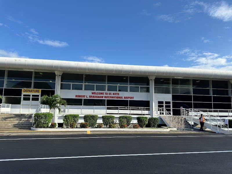 Signature Aviation SKB - Robert L. Bradshaw Int'l Airport