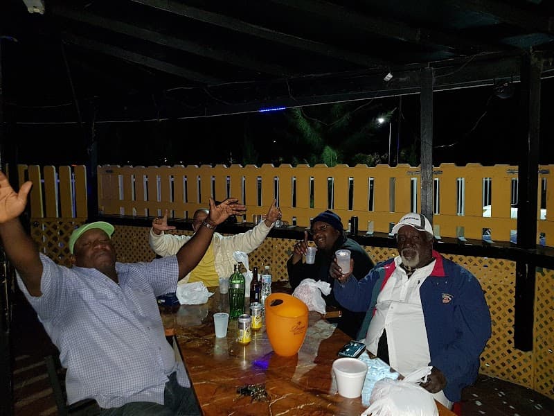Blue Reef Sports Bar & Lounge