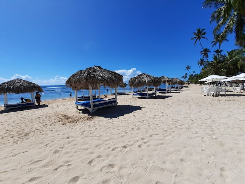 Aquarium Beach Club & Restaurant